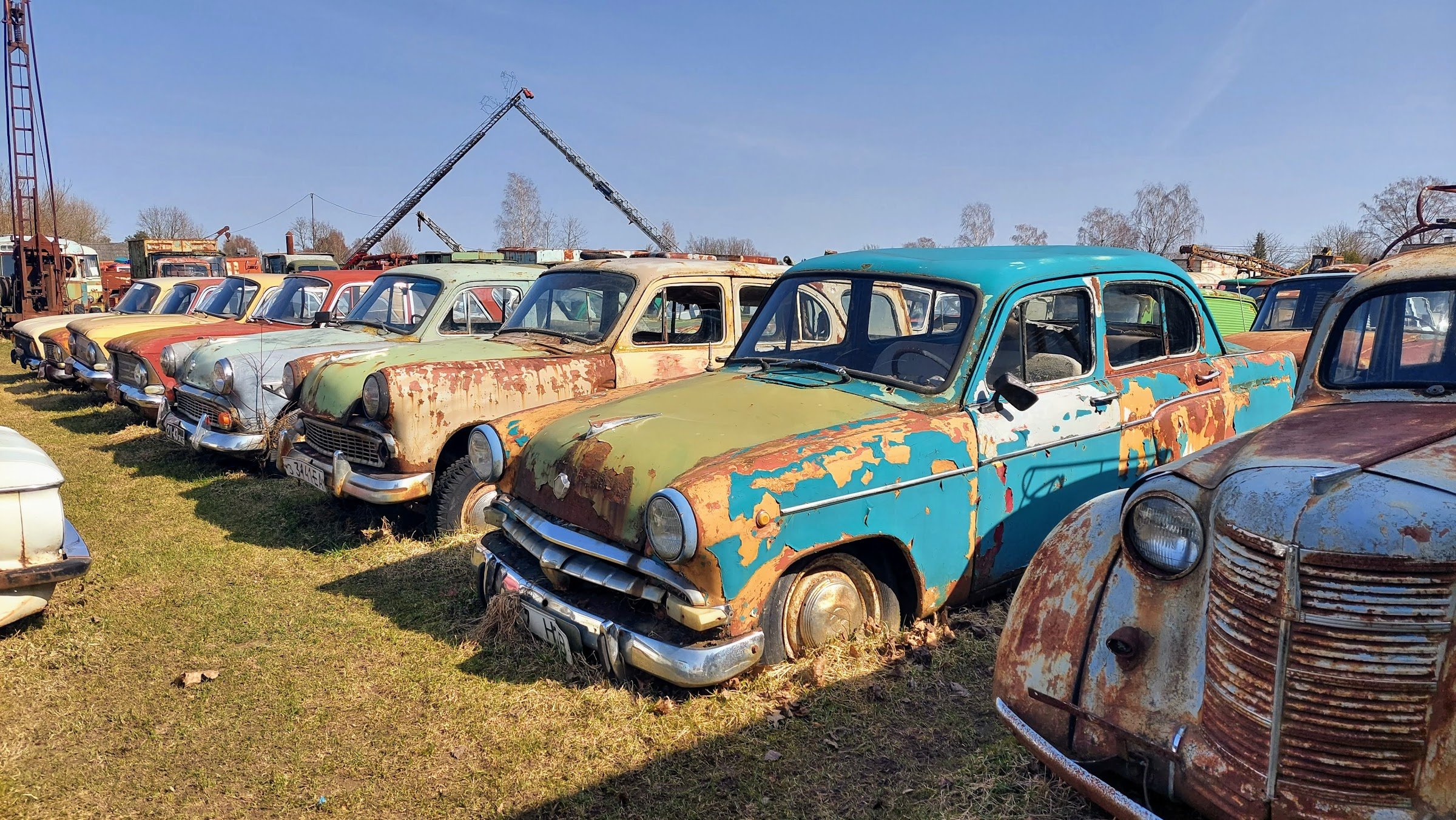 Järva-Jaani Vanatehnika varjupaik / OldTech Park